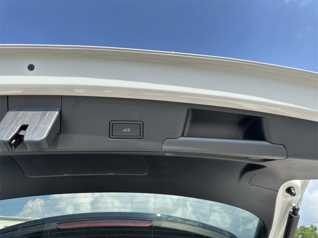 New 2026 Volkswagen Atlas Cross Sport SEL R-Line image 28