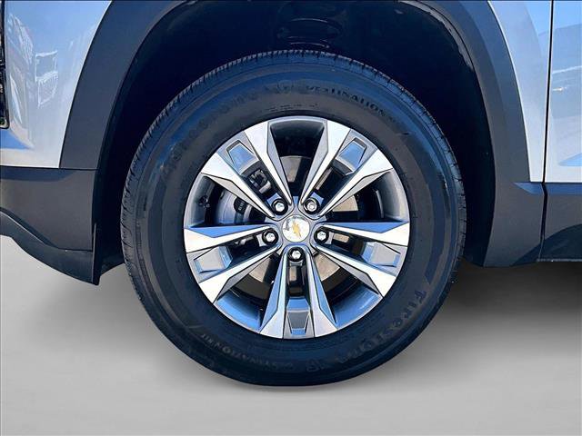 Used 2025 Chevrolet Equinox LT w/ Safety and Technology Package FWD image 10