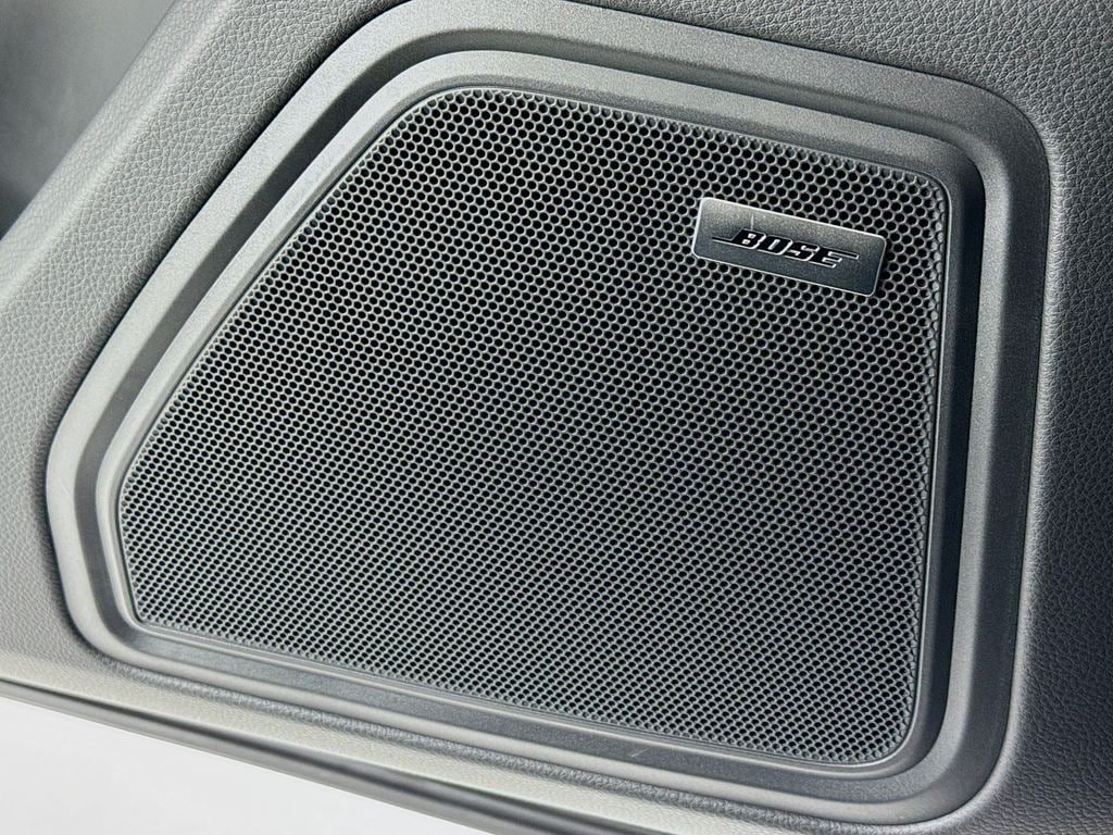 New 2026 Porsche Macan AWD/4WD image 12
