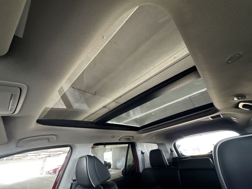 Used 2025 Honda Pilot Elite image 16