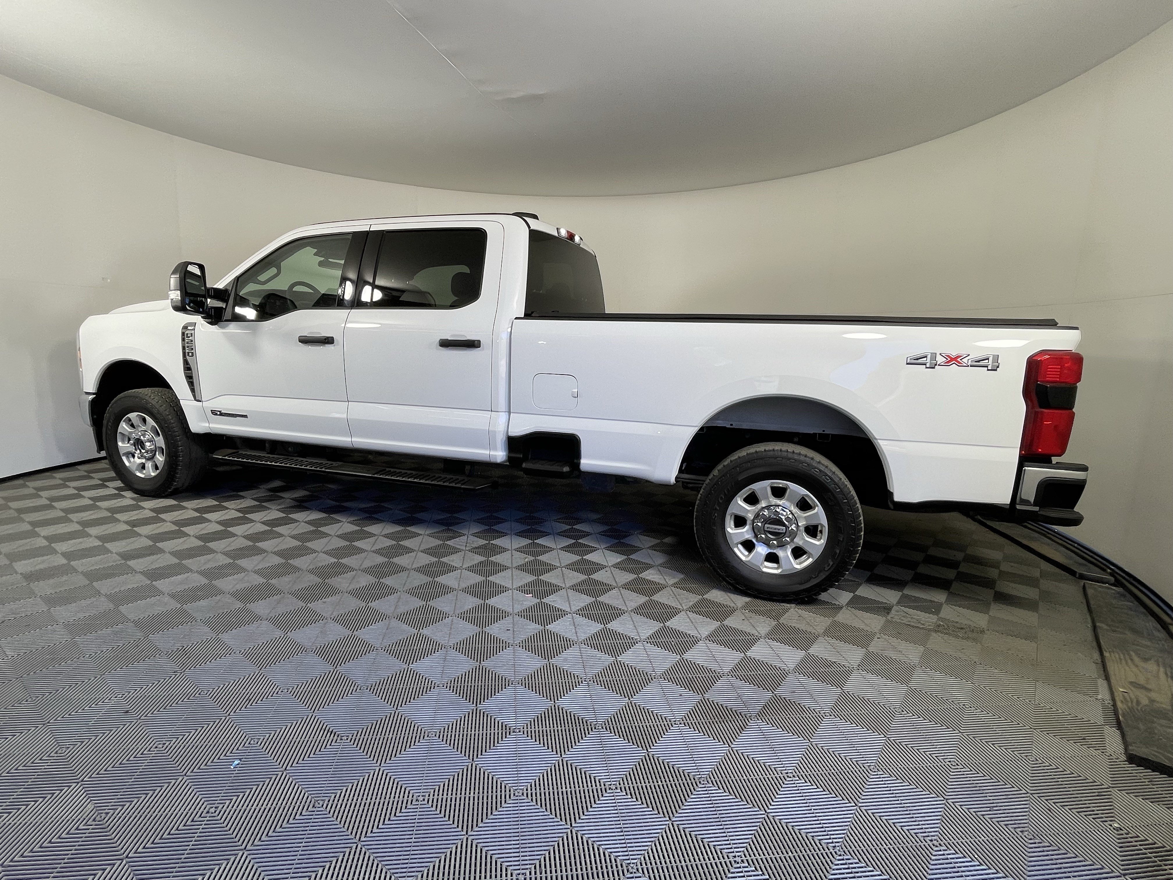 Certified 2024 Ford F250 XLT w/ 360-Degree Camera Package AWD/4WD image 2