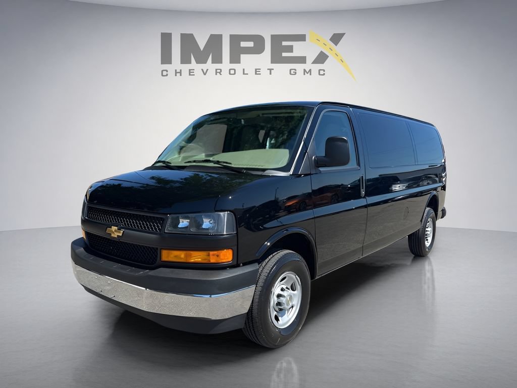 New 2026 Chevrolet Express 3500 Extended w/ Driver Convenience Package