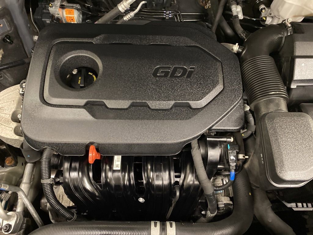 Used 2019 Hyundai Santa Fe SE image 4