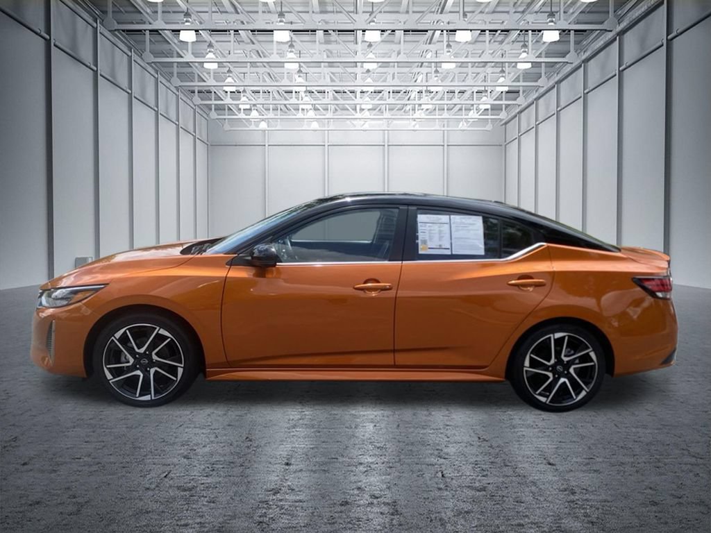 Certified 2025 Nissan Sentra SR w/ SR Premium Package FWD image 10