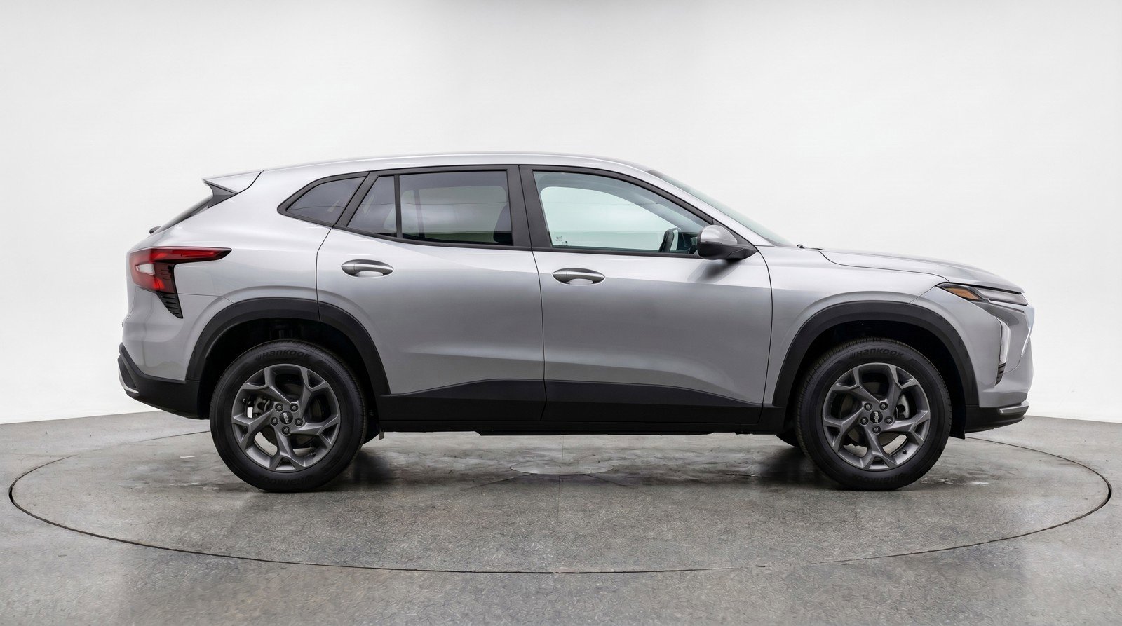 Used 2025 Chevrolet Trax LT w/ LT Convenience Package FWD image 11