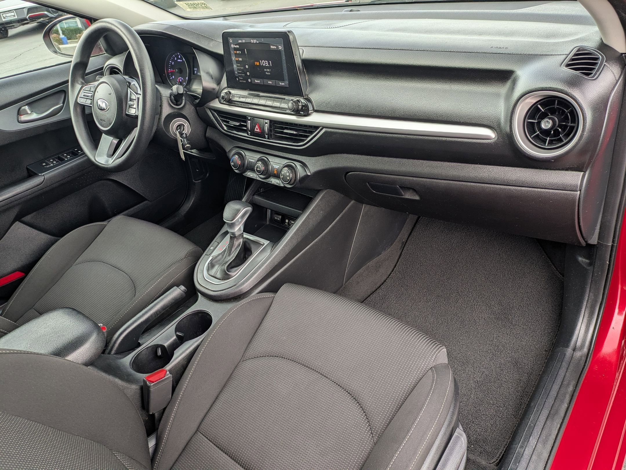 Used 2020 Kia Forte LXS image 10