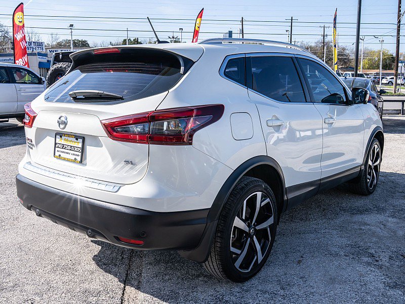 Used 2020 Nissan Rogue Sport SL image 5