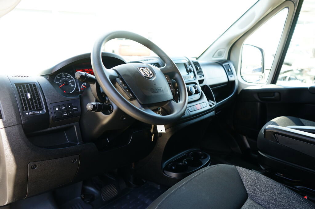 Used 2020 RAM ProMaster 2500 w/ Premium Appearance Group image 9