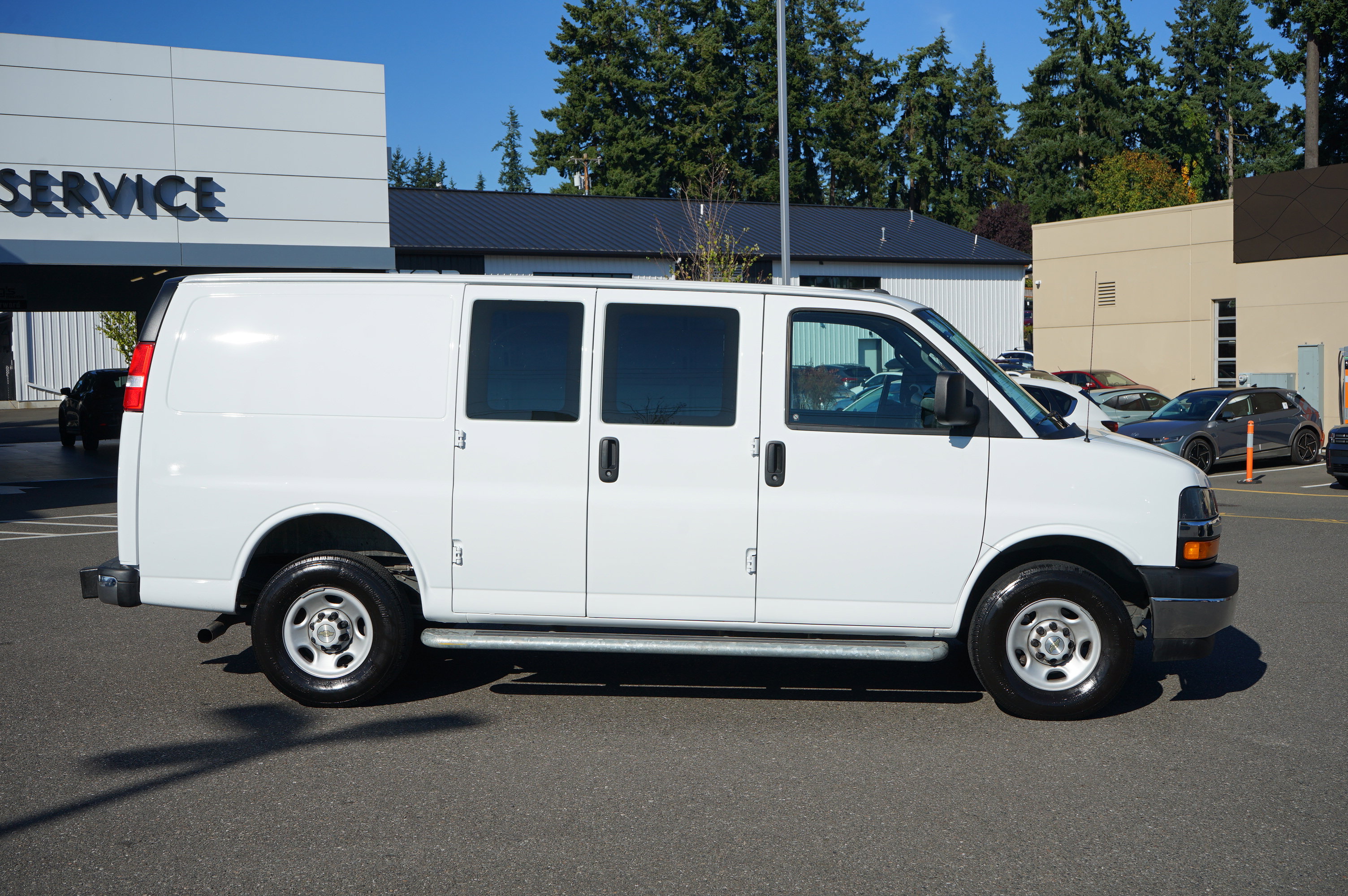 Used 2024 Chevrolet Express 2500 w/ Driver Convenience Package image 2