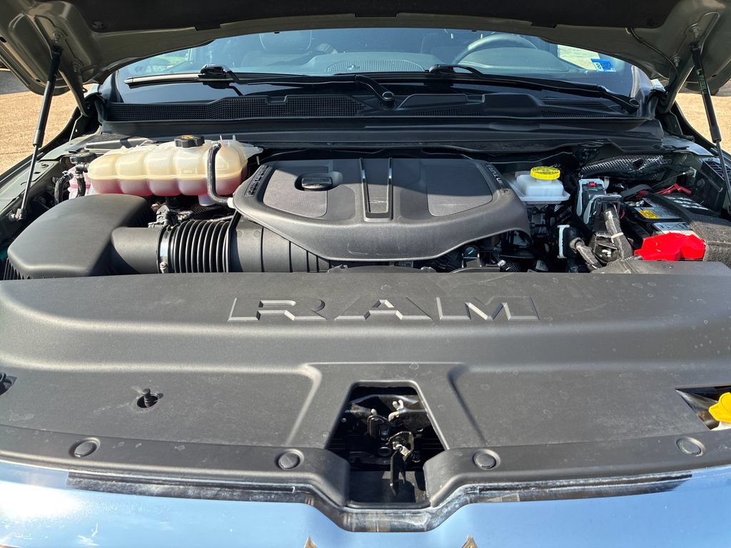 Used 2026 RAM 1500 Laramie AWD/4WD image 29