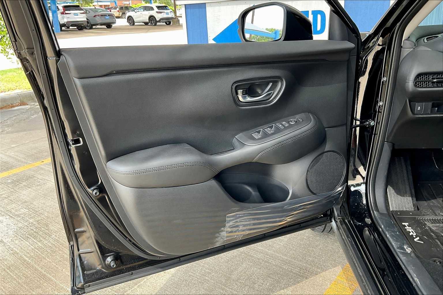 New 2026 Honda HR-V LX image 10