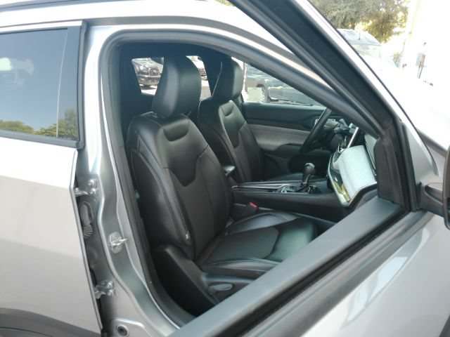 Used 2023 Jeep Compass Latitude AWD/4WD image 19