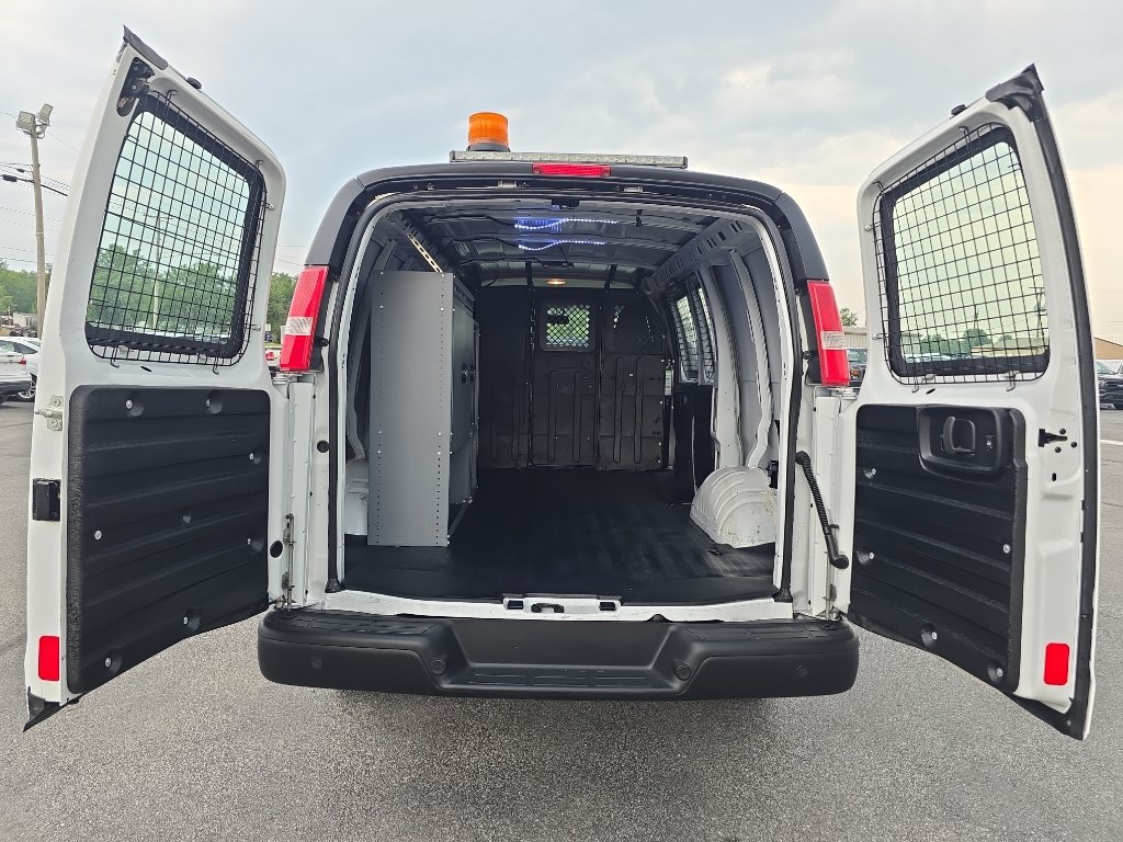 Used 2017 GMC Savana 2500 w/ All Terrain Package RWD image 9