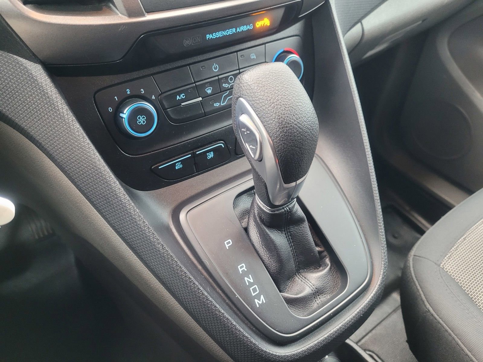 Used 2020 Ford Transit Connect XL image 23