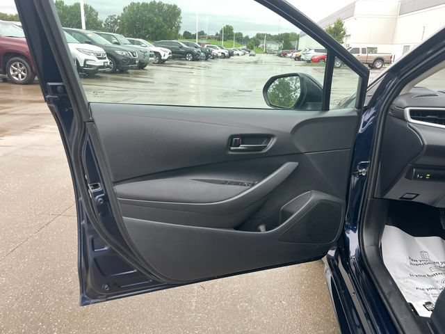 Used 2025 Toyota Corolla LE FWD image 20