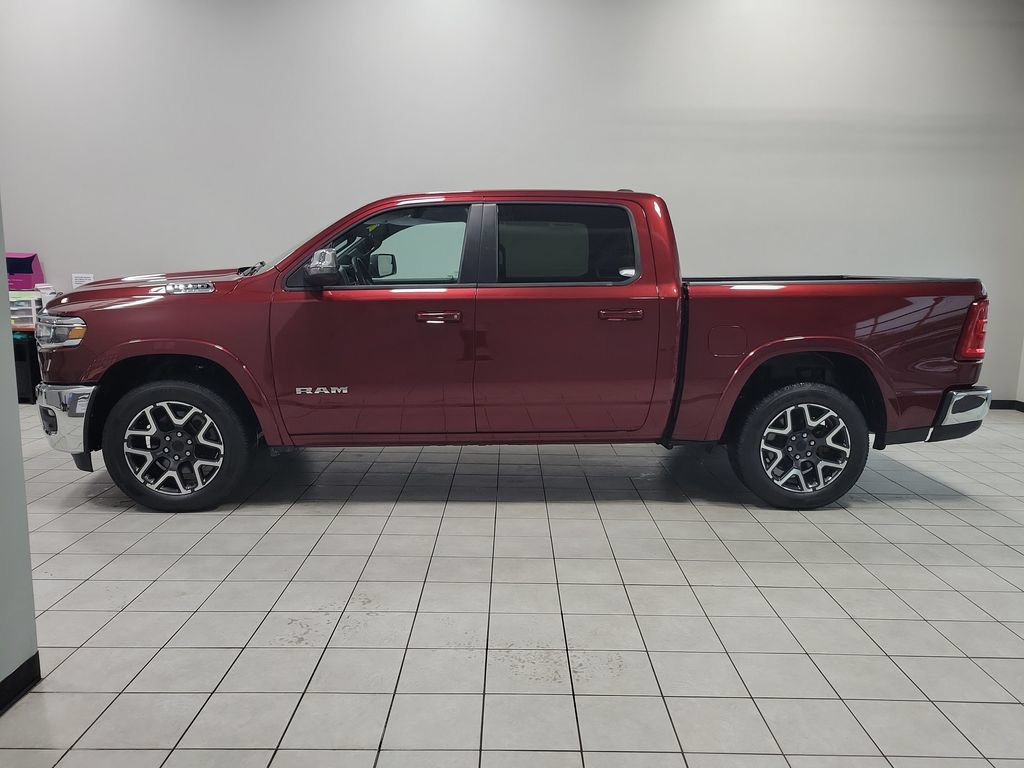 Used 2025 RAM 1500 Laramie AWD/4WD image 9