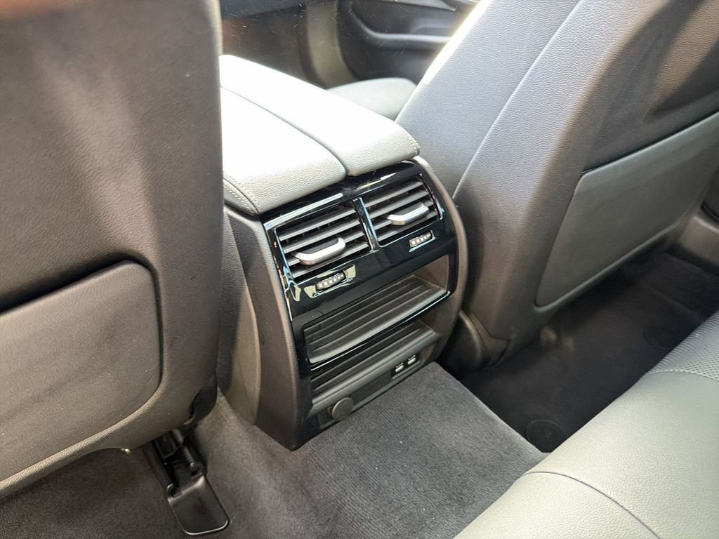 Used 2023 BMW 530i 530i w/ M Sport Package image 53