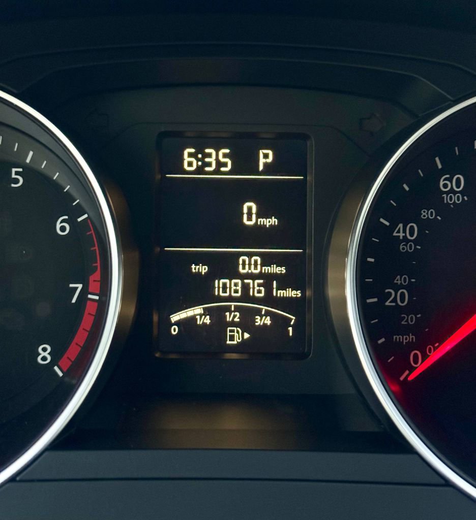 Used 2015 Volkswagen Jetta SE FWD image 18