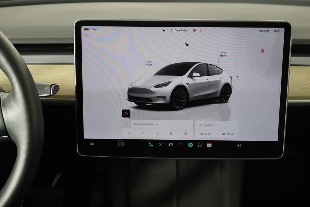 Used 2023 Tesla Model Y Long Range AWD/4WD image 24