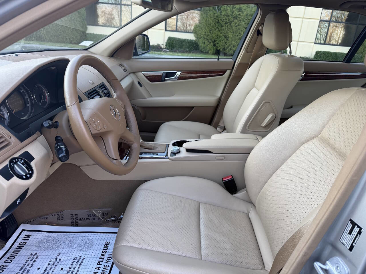 Used 2008 Mercedes-Benz C 300 Luxury image 11