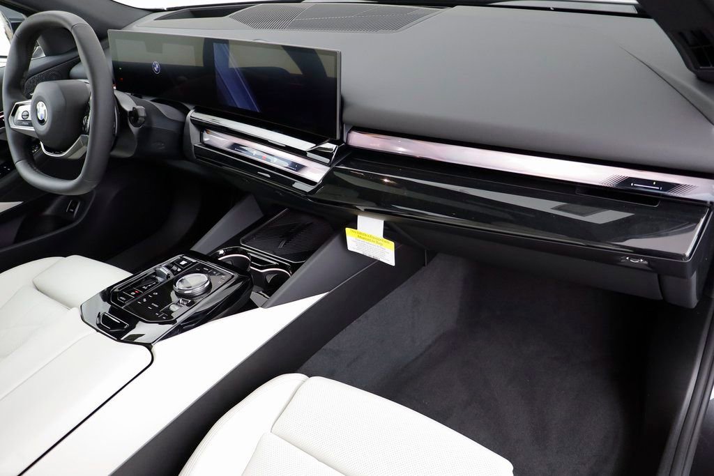 New 2026 BMW 530i xDrive w/ Premium Package image 20