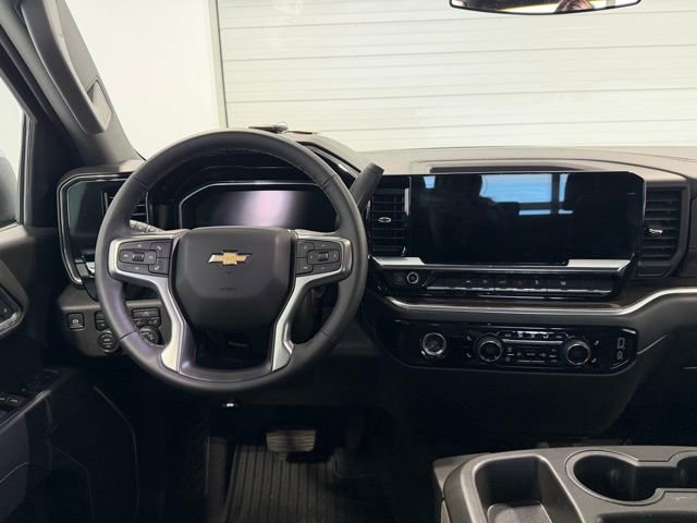 Used 2024 Chevrolet Silverado 1500 LT AWD/4WD image 26