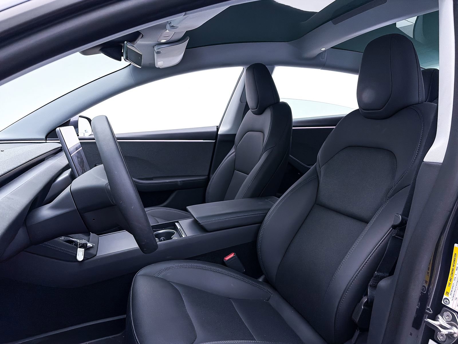 Used 2024 Tesla Model 3 Standard Range image 17