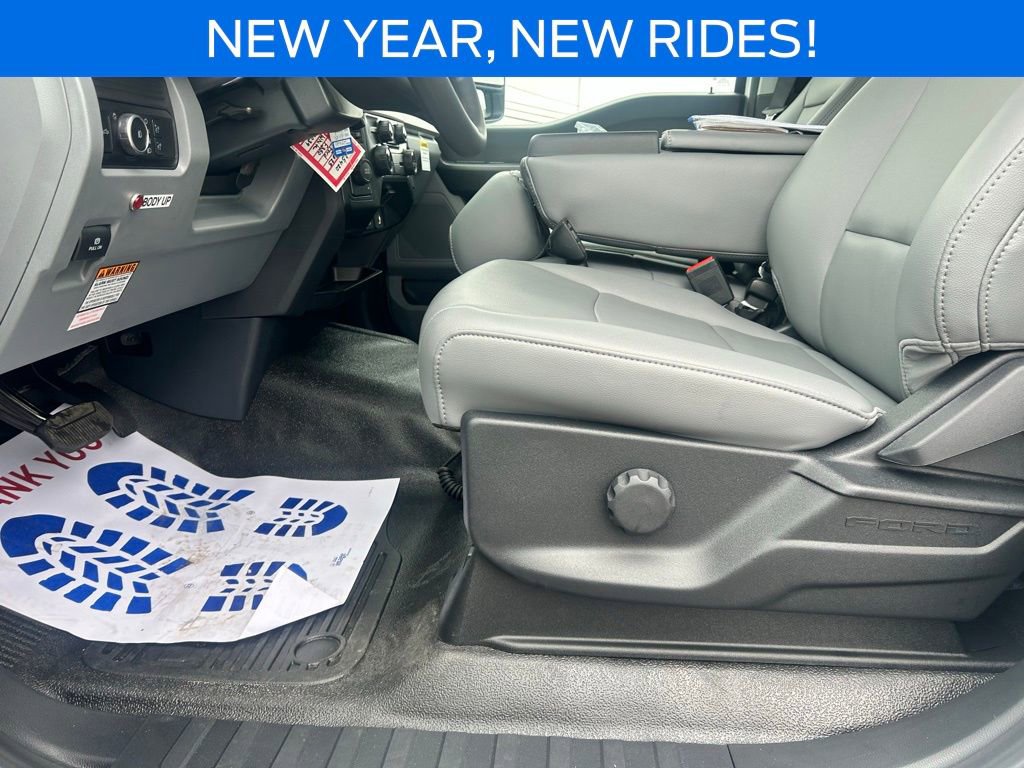 New 2025 Ford F350 XL w/ XL Chrome Package image 15