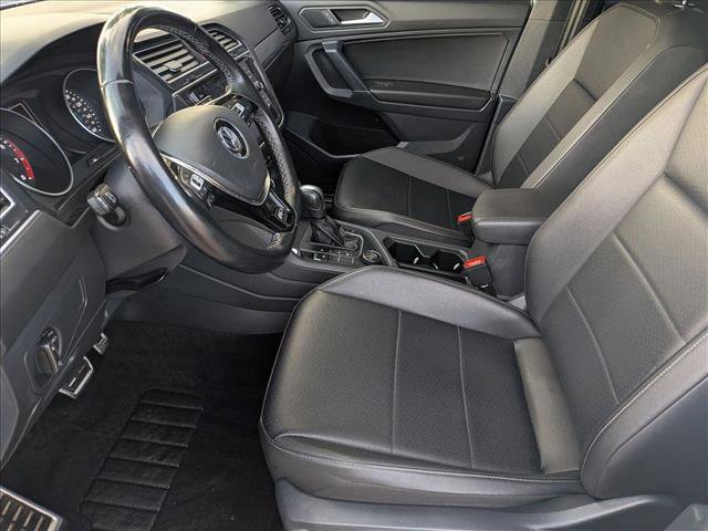 Used 2020 Volkswagen Tiguan SE R-Line AWD/4WD image 14