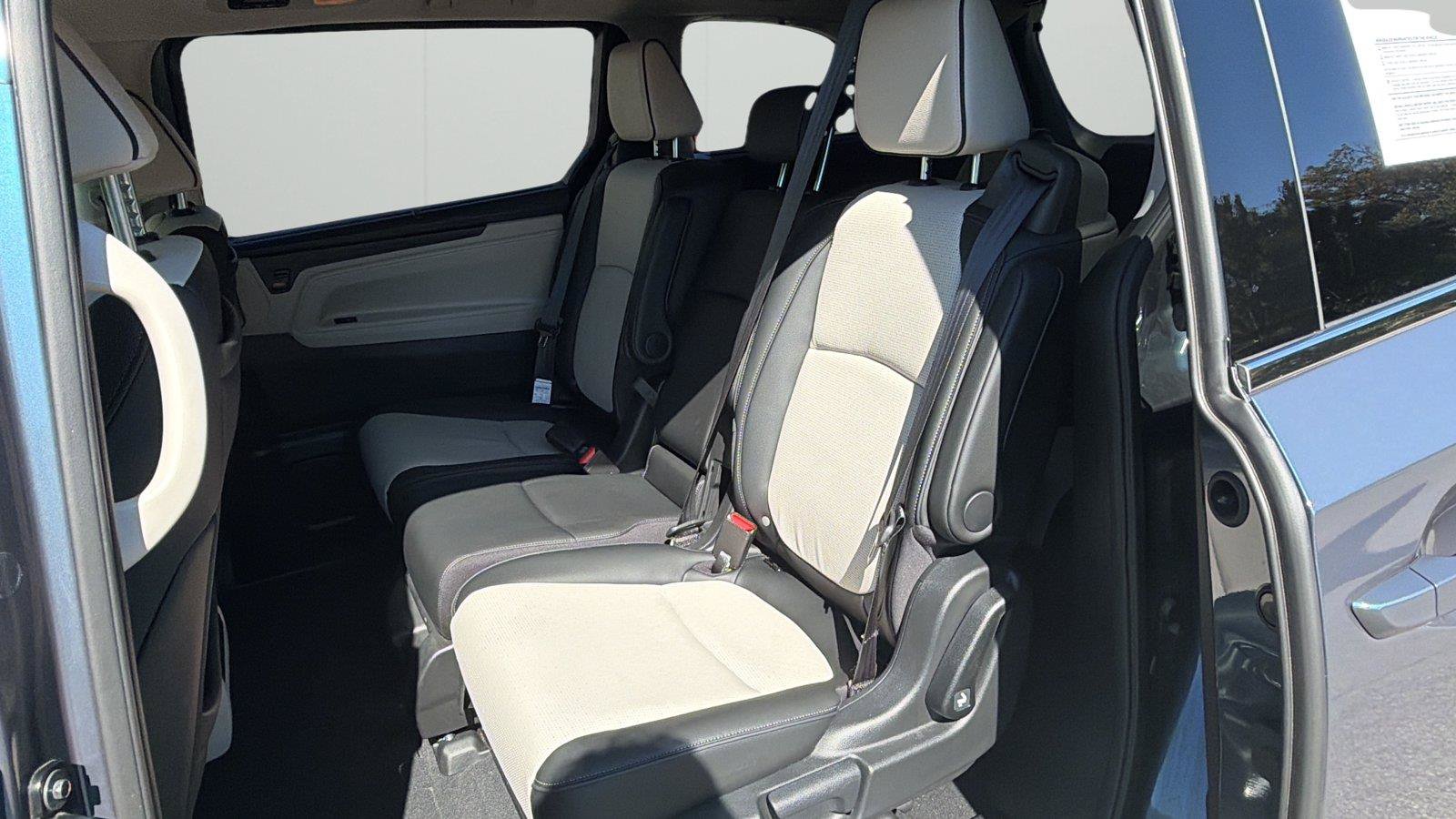 Used 2025 Honda Odyssey Elite image 12