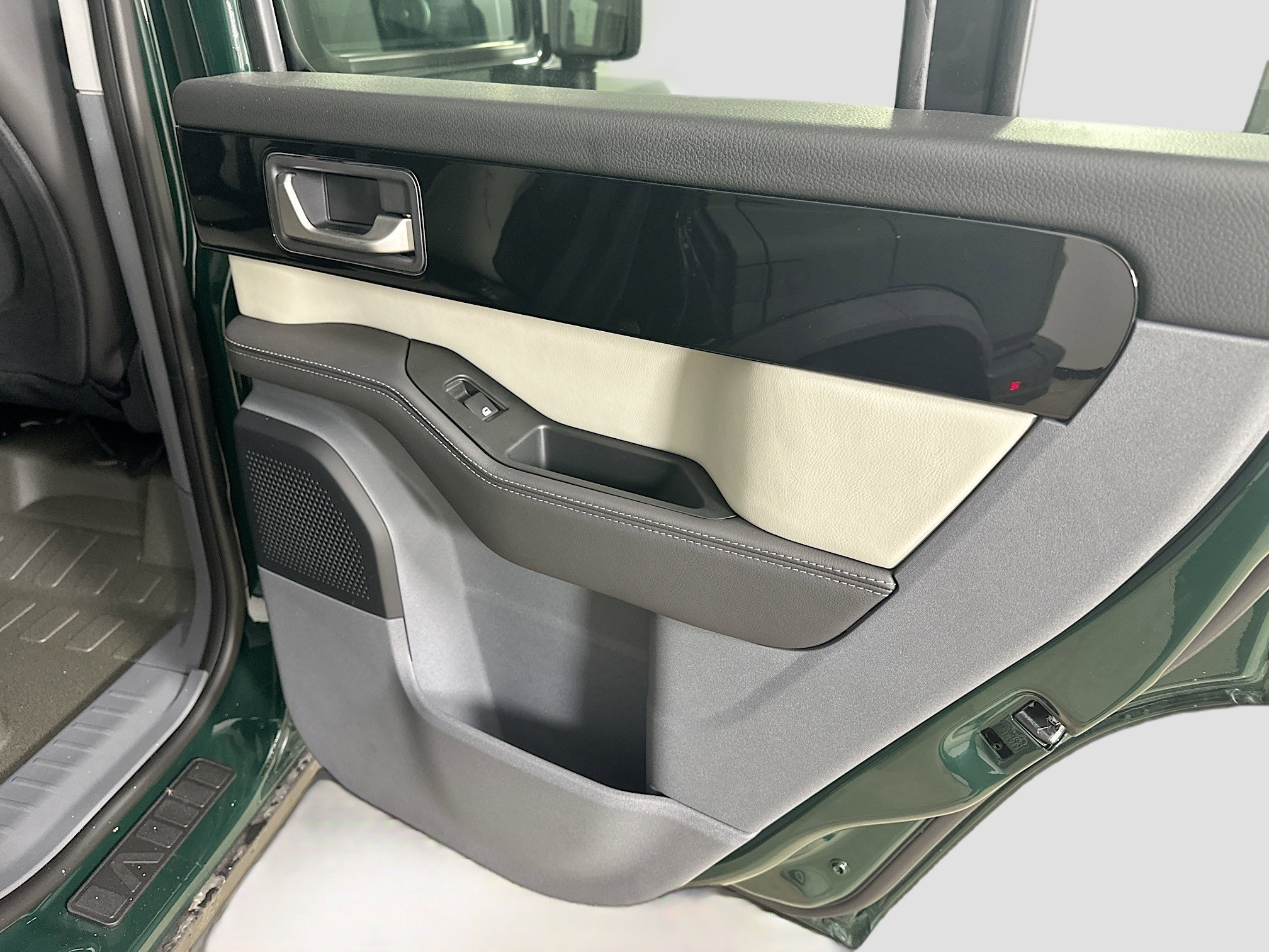 New 2025 INEOS Grenadier Fieldmaster Edition image 45