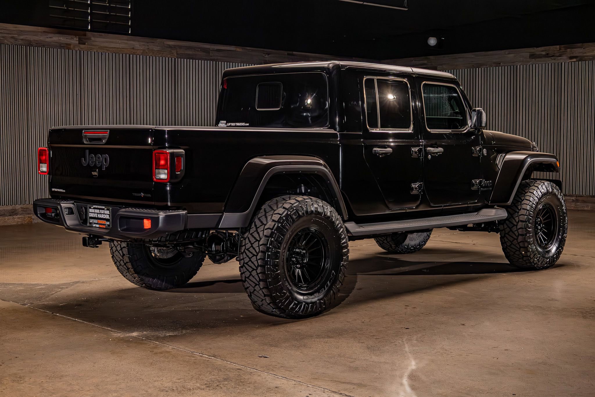 Used 2025 Jeep Gladiator Sport AWD/4WD image 10