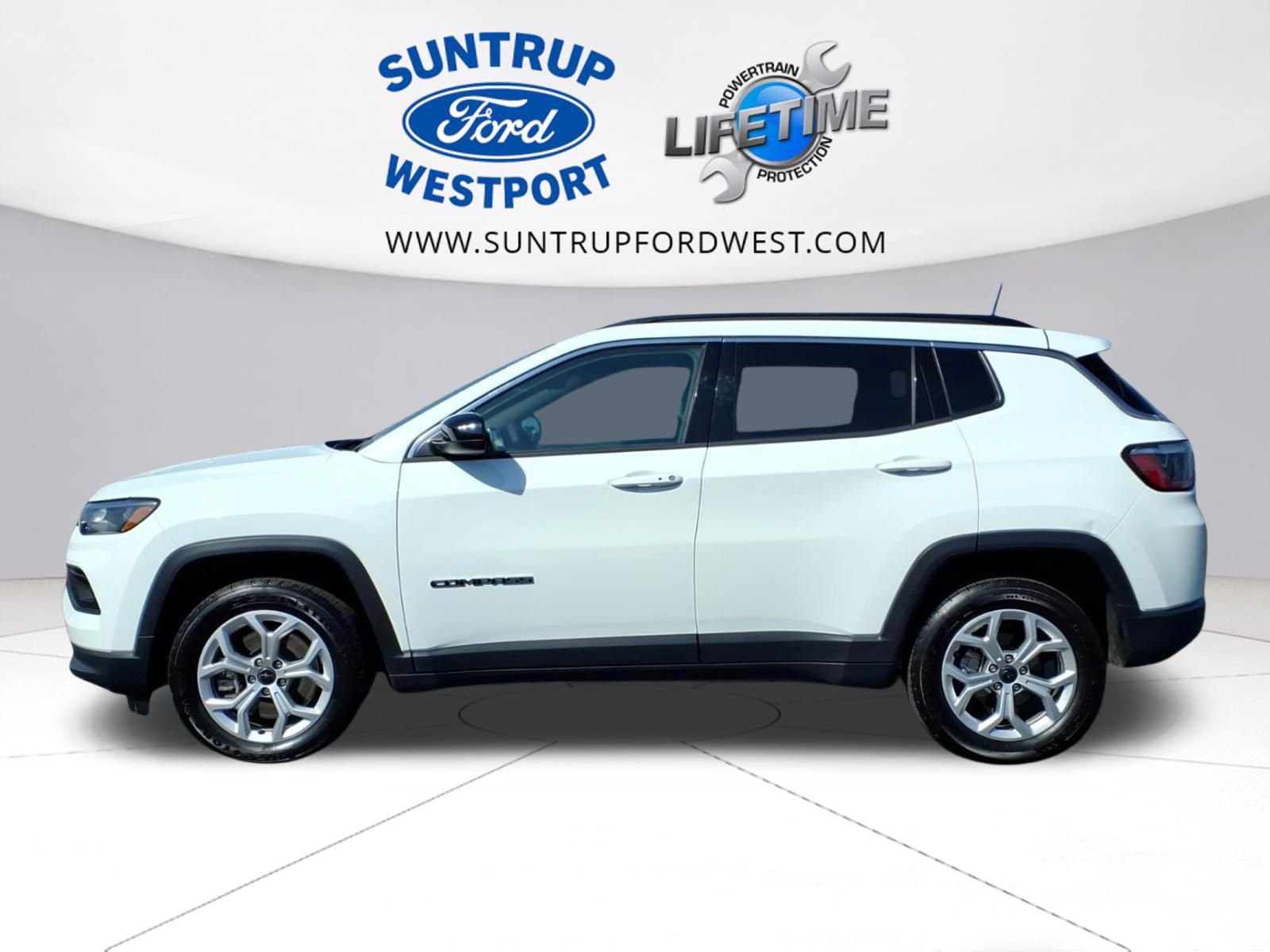 Used 2025 Jeep Compass Latitude image 18