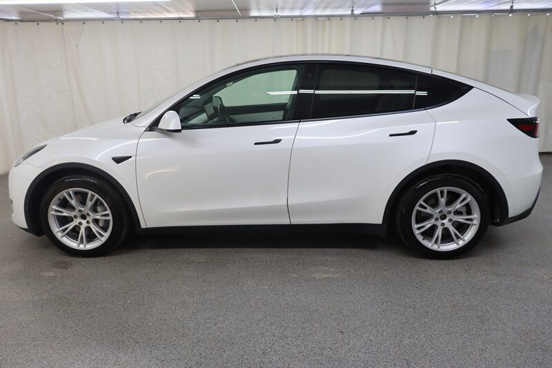 Used 2021 Tesla Model Y Long Range AWD/4WD image 4