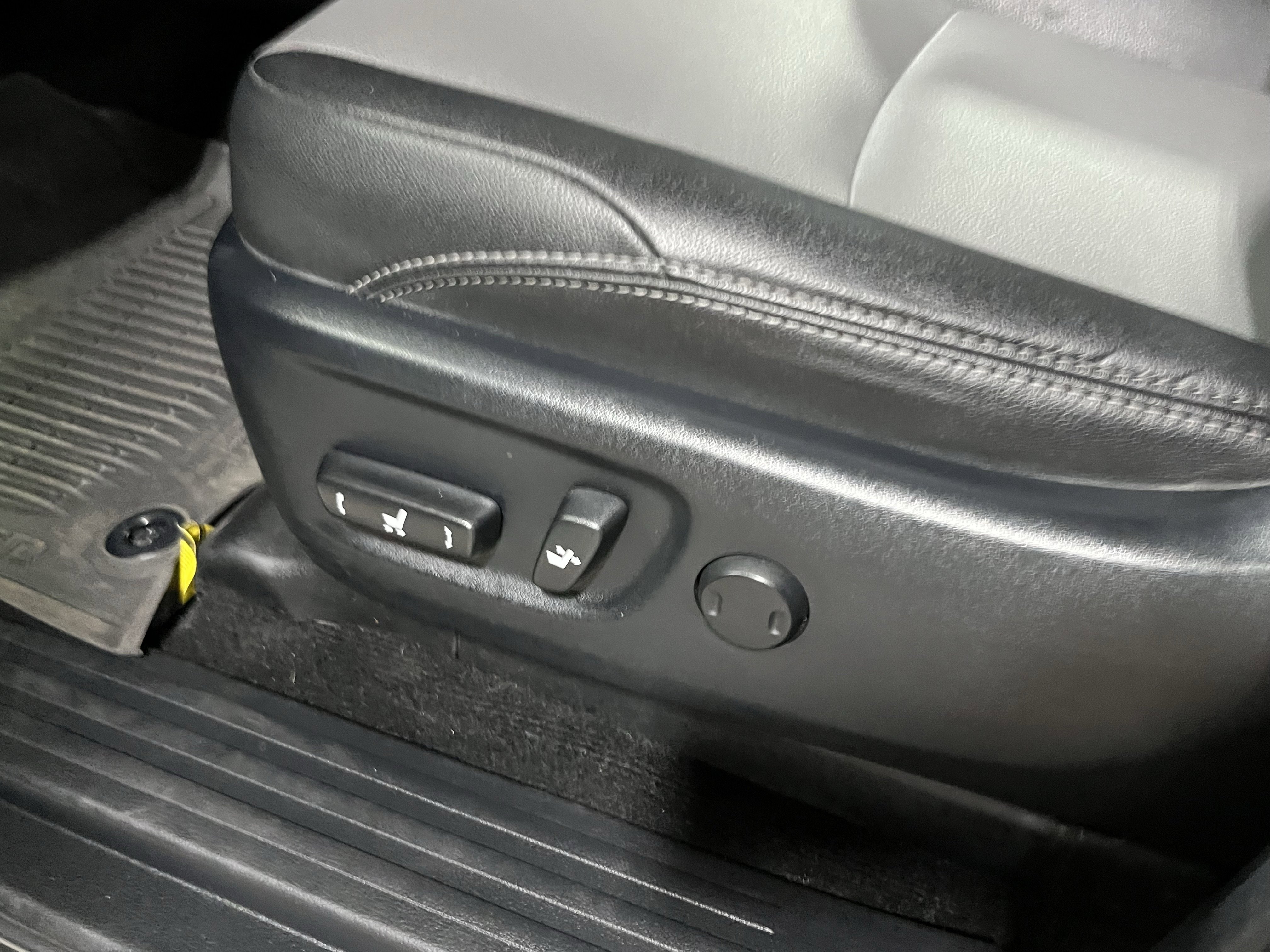 Used 2022 Toyota 4Runner SR5 Premium image 15