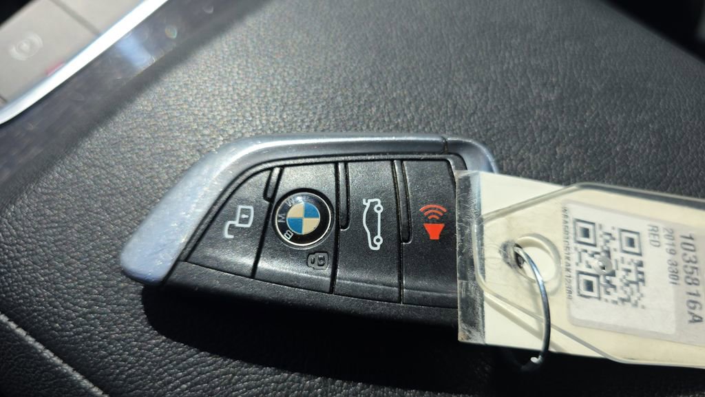 Used 2019 BMW 330i Sedan image 25