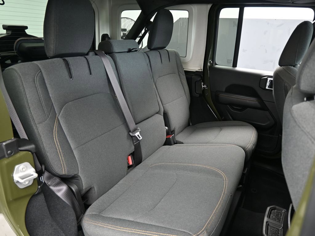 Used 2024 Jeep Wrangler Unlimited Sahara image 46