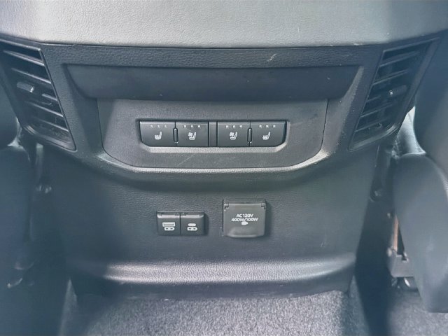 Used 2025 Toyota Tundra Platinum AWD/4WD image 20