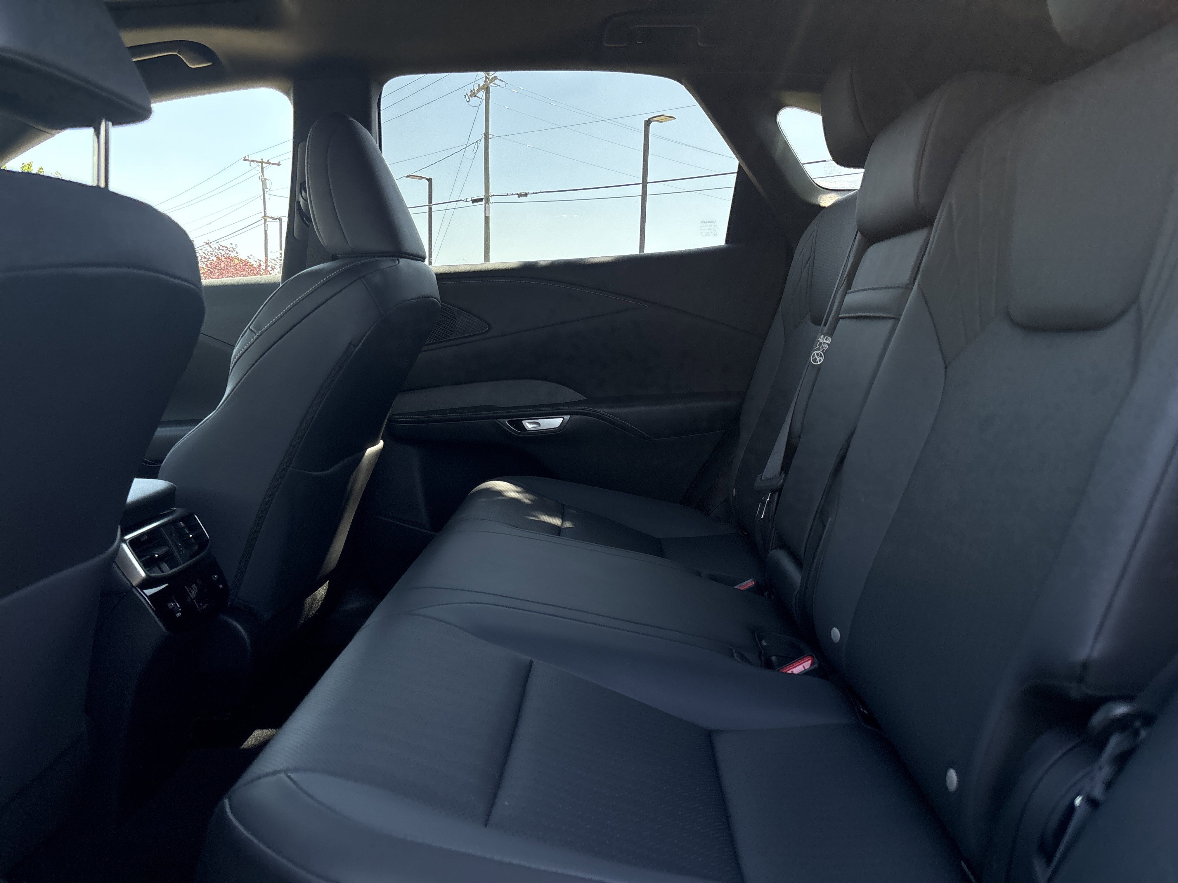 Used 2025 Lexus RX 350 Premium image 31