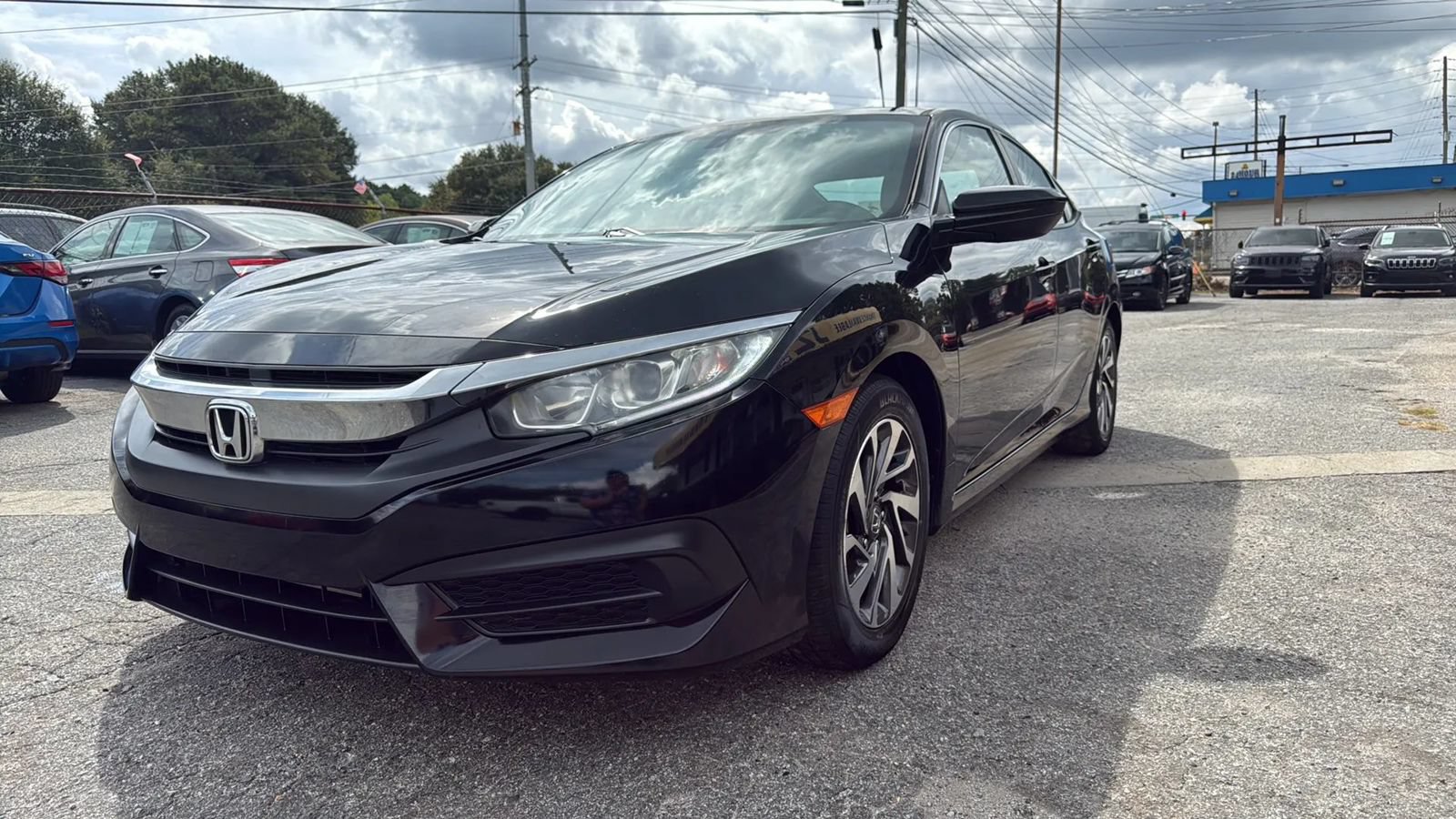 Used 2018 Honda Civic EX image 3