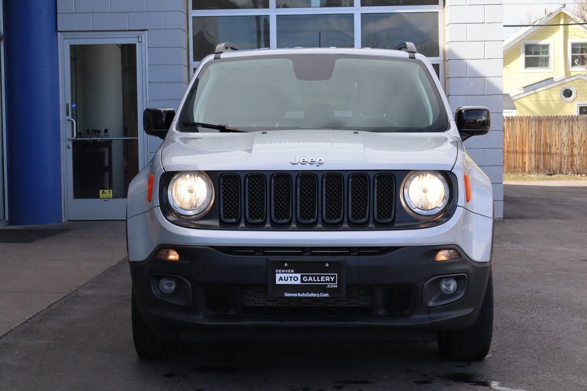 Used 2018 Jeep Renegade Latitude w/ Cold Weather Group AWD/4WD image 8