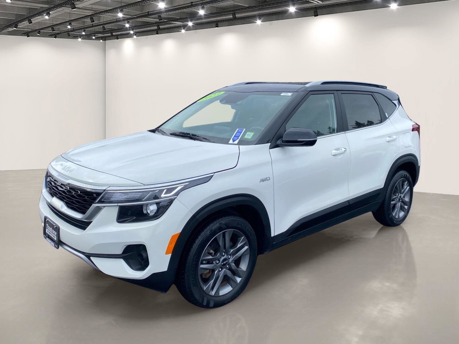 Certified 2023 Kia Seltos S image 4