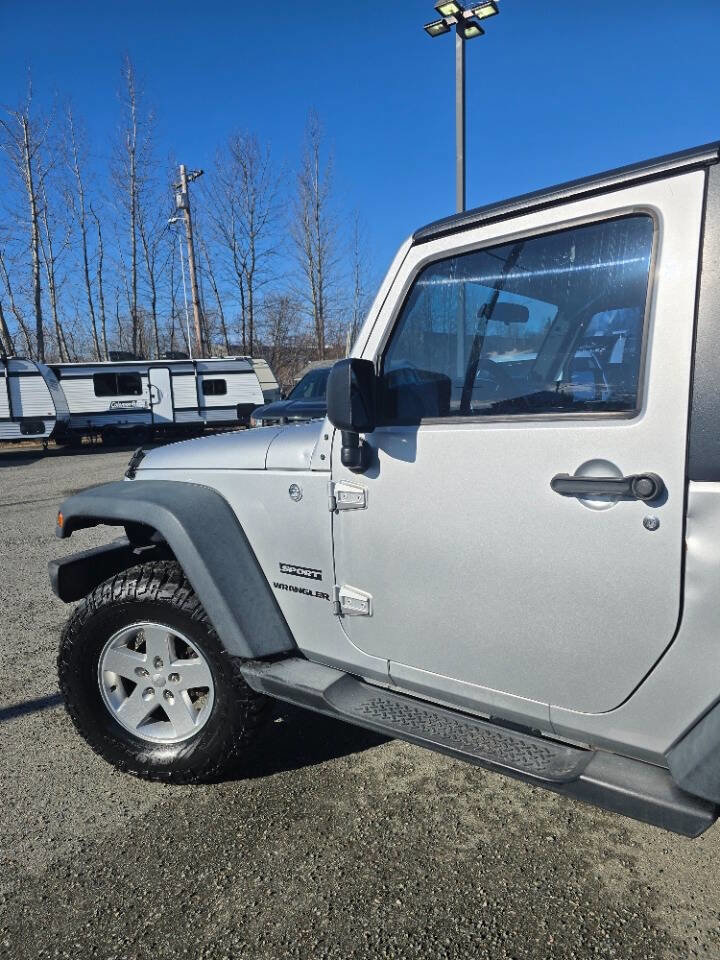 Used 2012 Jeep Wrangler Sport AWD/4WD image 5