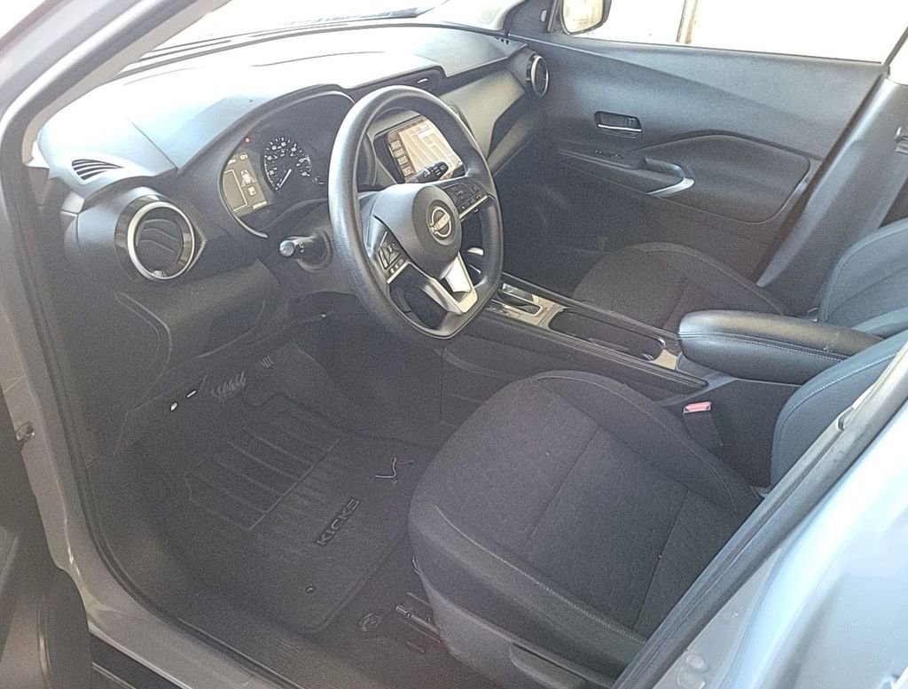 Used 2024 Nissan Kicks SV image 5