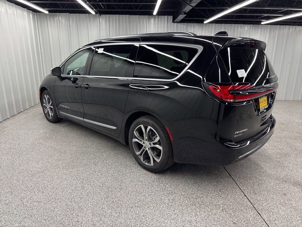 New 2026 Chrysler Pacifica Pinnacle image 4
