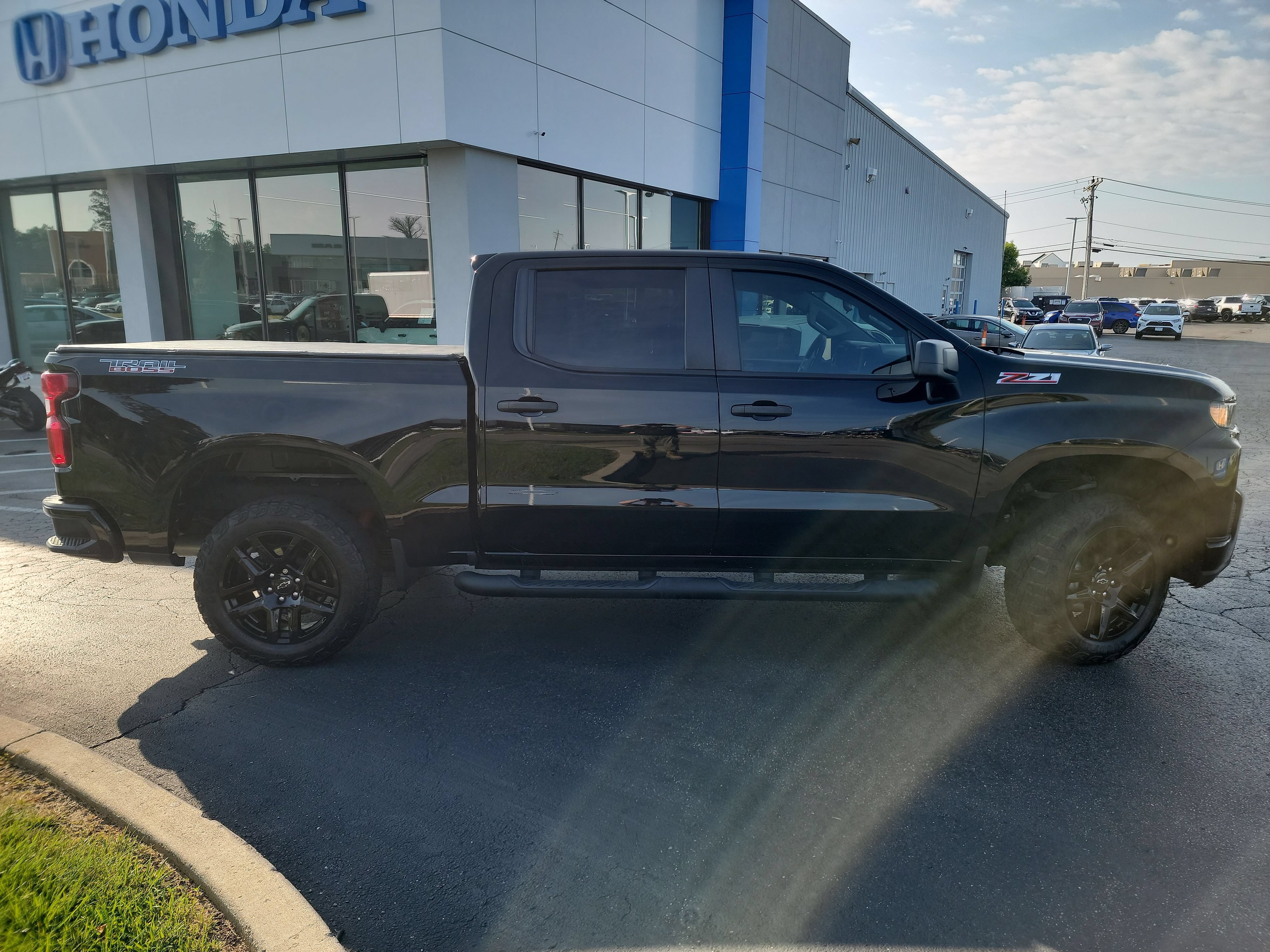 Used 2022 Chevrolet Silverado 1500 Custom Trail Boss w/ Midnight Edition AWD/4WD image 11