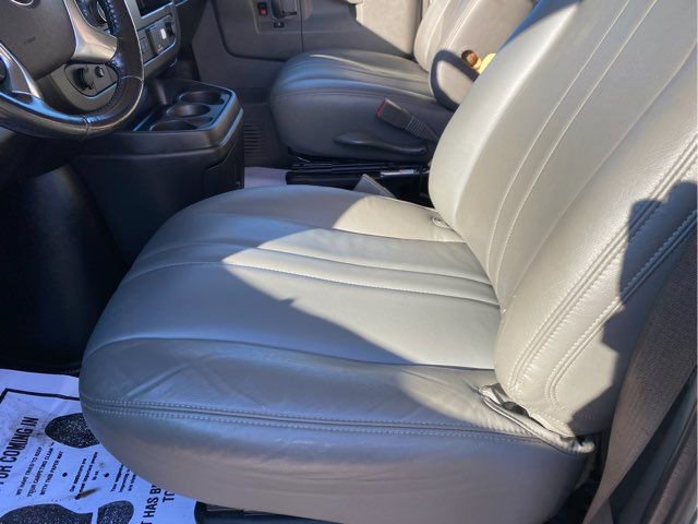 Used 2019 Chevrolet Express 3500 w/ Driver Convenience Package image 13