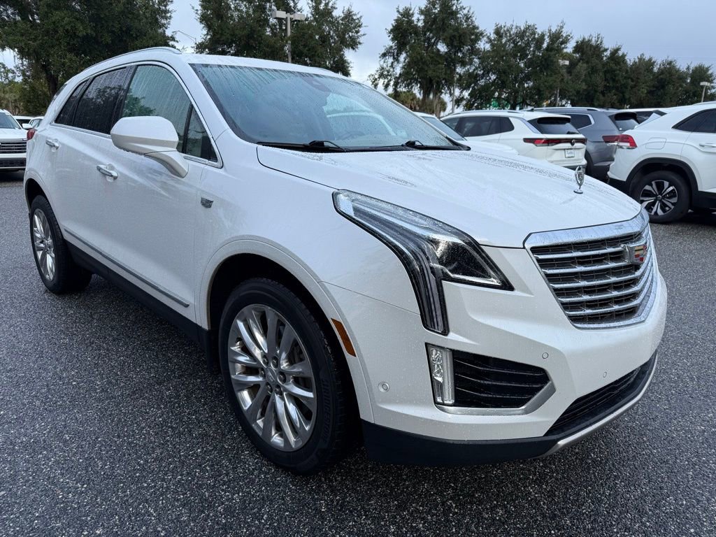 Used 2018 Cadillac XT5 Platinum w/ Driver Assist Package image 3