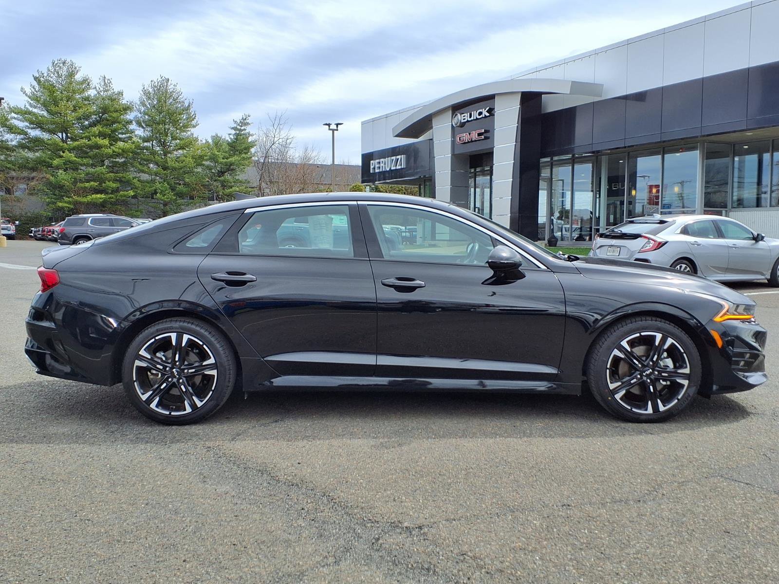 Used 2023 Kia K5 GT-Line image 2