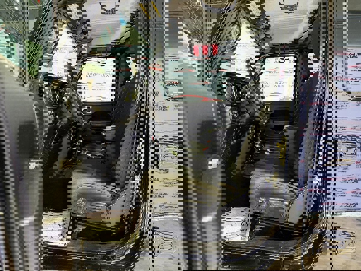 Used 2023 Jeep Gladiator Willys image 33